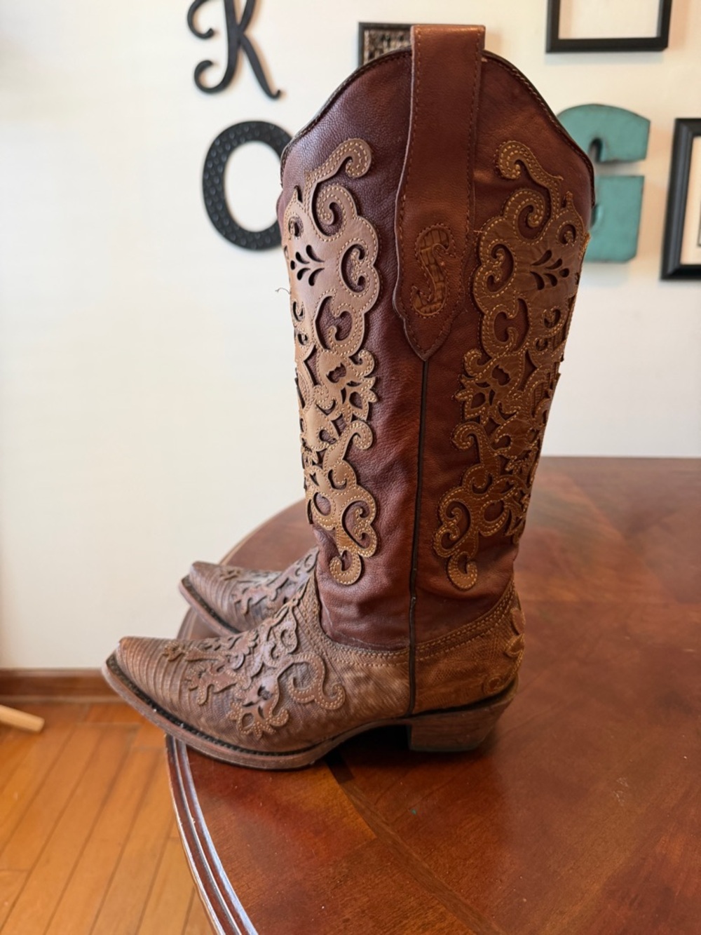 Corral Iris Women’s Brown Leather Embroidered Cowboy Boots Size 7 Snip Toe Lined